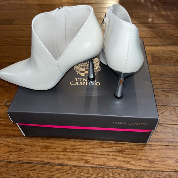 Vince Camuto Creamy White Zenith Tannido Pointed Toe Bootie Women’s Size 9 - Picture 8 of 12